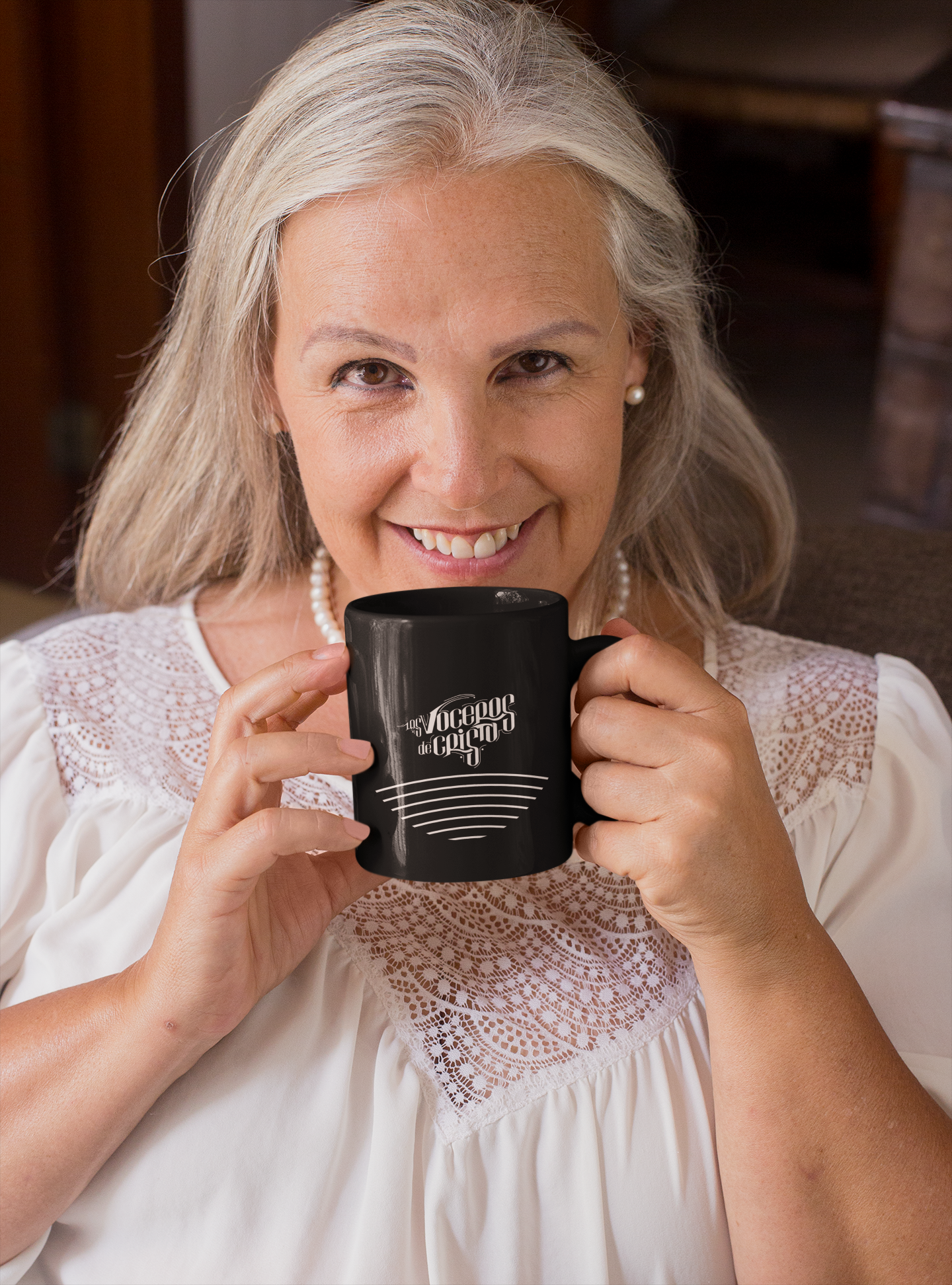Taza negra brillante